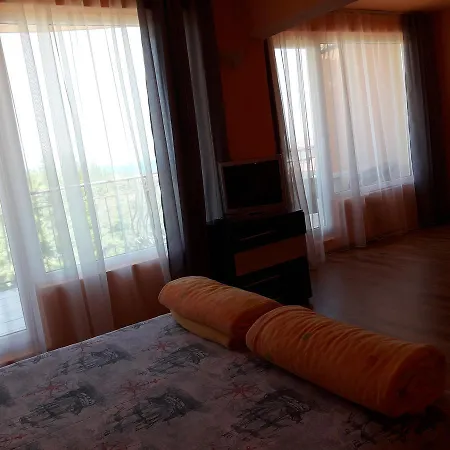 Семеен Хотел Денз Hotel Czernomorec